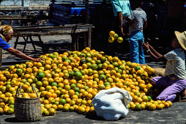 Four Oranges in Midair, São Paulo