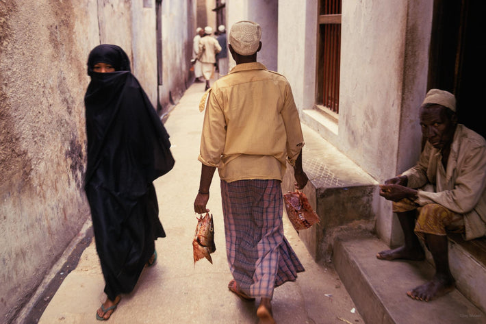 Alley, Three People, Kenya