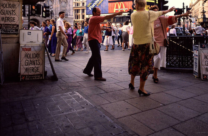 Three People Pointing, Piccadilly, London